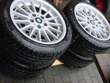 3er BMW E 90/91 Alufelgen 8x17 Zoll mit Pirelli Winterreifen 225/45 R17