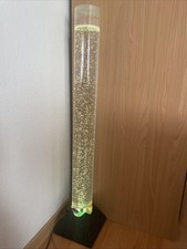 LED Wassersäule Mit Fische