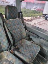 SITZE LINKS HINTEN / 135660