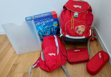 ERGOBAG Schulranzen ROT Küss Den Bär mit Zubehör & Spiel Das magische Labyrinth