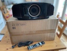 Heimkino-Paket 4K Beamer Sony VPL-VW520ES + Leinwand Spalluto WS GR H 120 Zoll