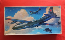 1:100 VEB Plasticart, ANTONOV AN-12 Militärvariante / Aeroflot