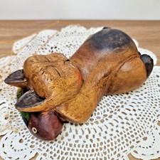 Schlafende Kawai Katze Statue