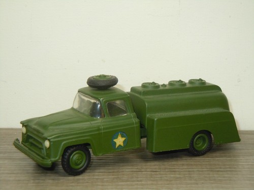 Chevrolet army petrol truck - army,