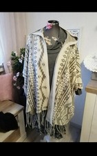 Sublevel Strickjacke Poncho