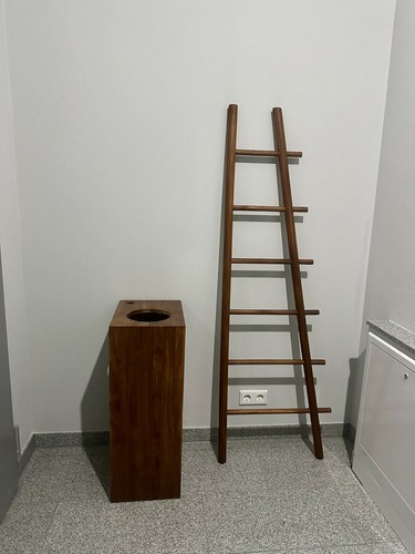Waschbeckenunterschrank