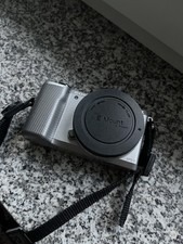 Sony Alpha A5000 20.1MP