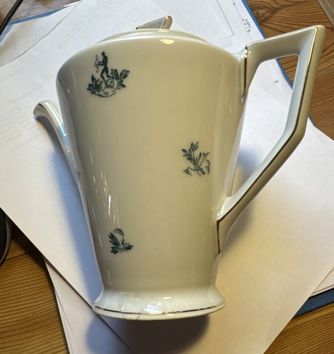 Kaffeekanne und zuckerdose - und,