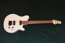 STERLING by Music Man SUB AX3