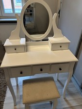Schminktisch mit Spiegel und