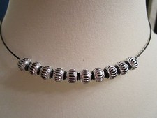 Collier Halsreif Schwarz-Schwarz Länge 46 cm Kunstperlen Beauty Alu Stahl