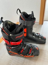 schwarz, rote Skischuhe von Fischer RC 4 mit 130 Flex in 27/27,5  für Carver