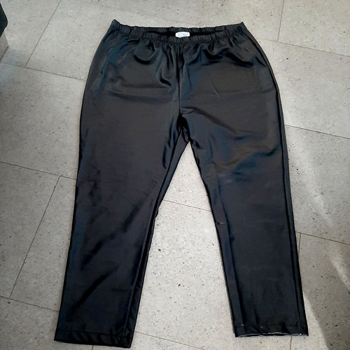 Schwarze matt glänzend