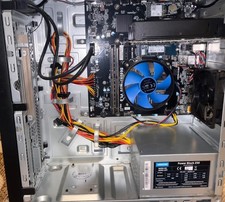 Medion PC Modell P67086 Schwarz in sehr gutem Zustand. Keine Gebrauchsspuren 