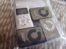 mp3-und MP4-Player Konvolut (4x mp3 + 1x MP4 m.Ladekabel)