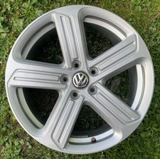 Original VW Golf VII 7 5G 5G0601025BK Cadiz Alufelge 7.5x18 ET49 Felge Rim 18