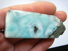 Großer, intensivfarbener