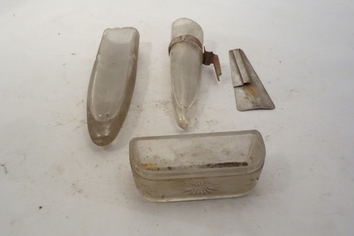 Zwei blumenvasen aus glas und - glas,