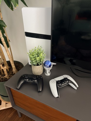 Sony playstation pro - 5, 2