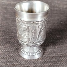 Vintage 95% Zinn Schnapsbecher mit Reliefdekor ERNTE + Spruch, SKS design, geb.