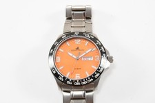 N92Z30- Adora Nautic Armbanduhr mit Tag und Datumsanzeige