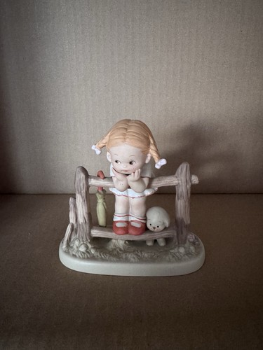 Memories yesterday figur - memories,