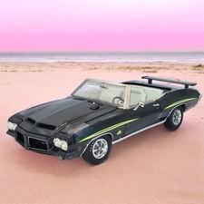1/18  1971 Pontiac GTO Judge Convertible Laurentian Green Metallic Modellauto