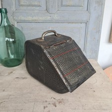 C2378 Alter Kohlenkasten |