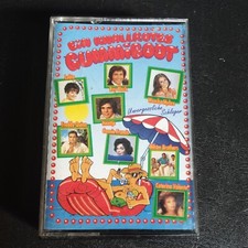 EIN KNALLROTES GUMMIBOOT -