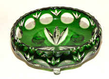 Glas Schale Böhmen Überfang - Glas Tiefschliff 3 geschneckte Füßchen