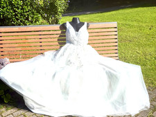 NEU/Ungetragen Brautkleid Princess Ace 36/38 Blüten Glitzertüll Schleppe