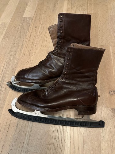 Vintage leder schlittschuhe - vintage, leder-schlittschuhe