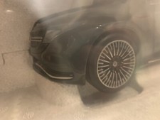 1:18 Mercedes EQC 400 AMG Line