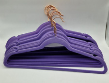 Amazon Basics Kleiderbügel Anzüge, schmal,rutschfest, 50 Stück, Violett, Gold
