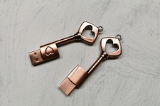 USB Stick Metall Antik Schlüssel mit Herz Geschenk Liebe Schloss Kupfer massiv