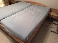 Doppelbett Massivholz 200x200 inklusive verstellbarem Lattenrost und Matratzen