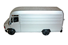 Conrad Metallmodell LKW 1620 Kastenwagen Mercedes Benz 507D - 811D Sprinter 1:43