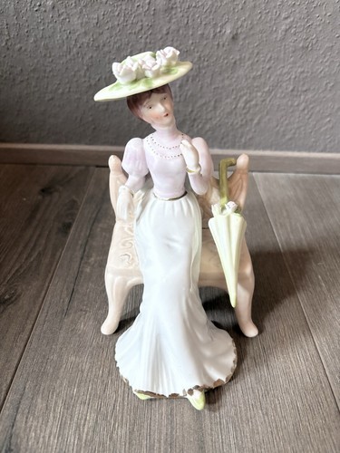 Porzellanfigur dame auf - dame, bank