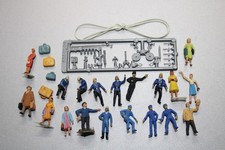 Preiser und andere 19 Figuren Reisende Feuerwehr Bahnpersonal Spur H0 #M195