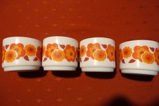 4 Tassen, Salatschüssel u