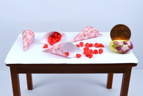 Spitztüte mit - ,