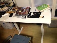 Cubiker 120 x 60 cm Schreibtisch Höhenverstellbar Elektrisch, Stehpult T-Beine