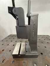 Berg & Schmid Kniehebelpresse HK 1700