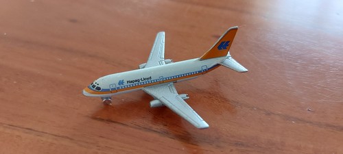 Flugzeugmodell boeing 737 200 - flugzeugmodell,