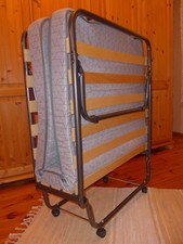 Gästebett 80x190 inkl. Matratze und Lattenrost Klappbar Rollen