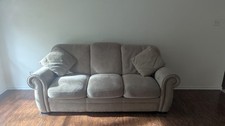 Sofa, lBeige. 7 foot long