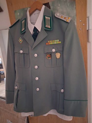 Ausgangsuniform eines