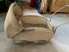 Vintage Puppenwagen aus den