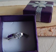 DAMENRING "Schwebender