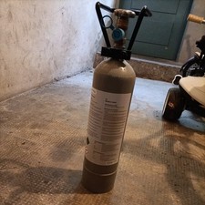 Ich verkaufe eine CO2 Flasche a 2 kg  Herstellerdatum 03/2020.
